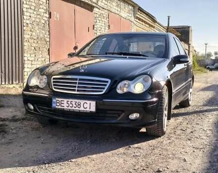 Черный Мерседес Ц-Класс, объемом двигателя 1.8 л и пробегом 200 тыс. км за 7350 $, фото 2 на Automoto.ua