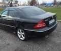 Черный Мерседес Ц-Класс, объемом двигателя 1.8 л и пробегом 390 тыс. км за 4700 $, фото 5 на Automoto.ua