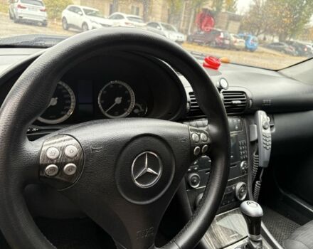 Чорний Мерседес Ц-Клас, об'ємом двигуна 1.8 л та пробігом 302 тис. км за 7800 $, фото 8 на Automoto.ua