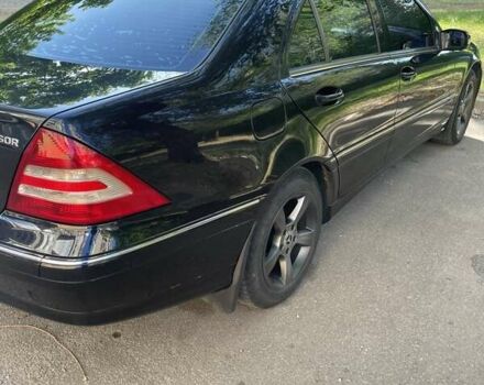 Черный Мерседес Ц-Класс, объемом двигателя 1.8 л и пробегом 277 тыс. км за 6500 $, фото 2 на Automoto.ua