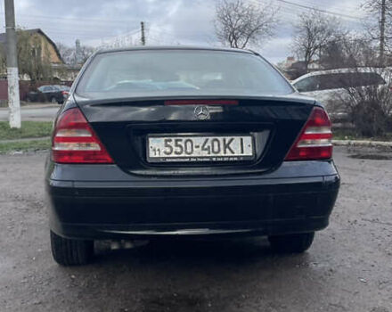 Чорний Мерседес Ц-Клас, об'ємом двигуна 1.8 л та пробігом 218 тис. км за 5500 $, фото 2 на Automoto.ua