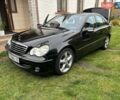 Черный Мерседес Ц-Класс, объемом двигателя 1.8 л и пробегом 269 тыс. км за 7300 $, фото 1 на Automoto.ua