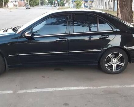 Черный Мерседес Ц-Класс, объемом двигателя 1.8 л и пробегом 200 тыс. км за 7350 $, фото 5 на Automoto.ua