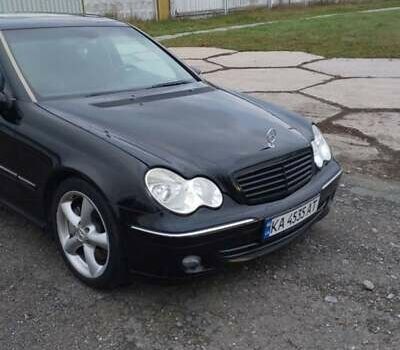 Черный Мерседес Ц-Класс, объемом двигателя 1.8 л и пробегом 390 тыс. км за 4700 $, фото 16 на Automoto.ua