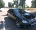 Черный Мерседес Ц-Класс, объемом двигателя 1.8 л и пробегом 250 тыс. км за 9800 $, фото 1 на Automoto.ua