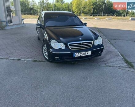 Чорний Мерседес Ц-Клас, об'ємом двигуна 2.15 л та пробігом 266 тис. км за 6500 $, фото 5 на Automoto.ua