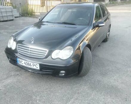 Черный Мерседес Ц-Класс, объемом двигателя 2.1 л и пробегом 275 тыс. км за 6350 $, фото 8 на Automoto.ua