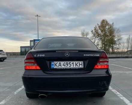 Черный Мерседес Ц-Класс, объемом двигателя 1.8 л и пробегом 381 тыс. км за 8300 $, фото 2 на Automoto.ua