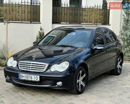 Черный Мерседес Ц-Класс, объемом двигателя 1.8 л и пробегом 225 тыс. км за 6000 $, фото 9 на Automoto.ua