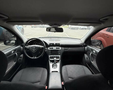 Чорний Мерседес Ц-Клас, об'ємом двигуна 1.8 л та пробігом 217 тис. км за 6800 $, фото 26 на Automoto.ua