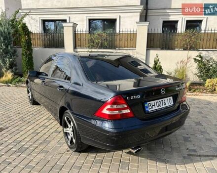 Черный Мерседес Ц-Класс, объемом двигателя 1.8 л и пробегом 225 тыс. км за 6000 $, фото 10 на Automoto.ua