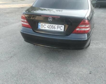 Черный Мерседес Ц-Класс, объемом двигателя 2.1 л и пробегом 275 тыс. км за 6350 $, фото 12 на Automoto.ua