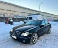 Чорний Мерседес Ц-Клас, об'ємом двигуна 2.2 л та пробігом 222 тис. км за 2384 $, фото 1 на Automoto.ua