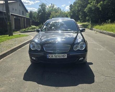 Чорний Мерседес Ц-Клас, об'ємом двигуна 1.8 л та пробігом 295 тис. км за 7700 $, фото 10 на Automoto.ua