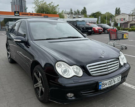 Чорний Мерседес Ц-Клас, об'ємом двигуна 1.8 л та пробігом 217 тис. км за 6800 $, фото 4 на Automoto.ua
