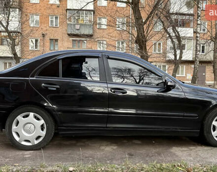 Черный Мерседес Ц-Класс, объемом двигателя 1.8 л и пробегом 220 тыс. км за 5333 $, фото 5 на Automoto.ua