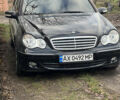 Черный Мерседес Ц-Класс, объемом двигателя 2.15 л и пробегом 185 тыс. км за 7400 $, фото 1 на Automoto.ua