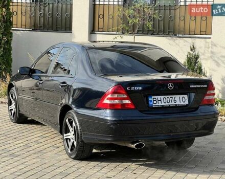 Черный Мерседес Ц-Класс, объемом двигателя 1.8 л и пробегом 225 тыс. км за 6000 $, фото 20 на Automoto.ua