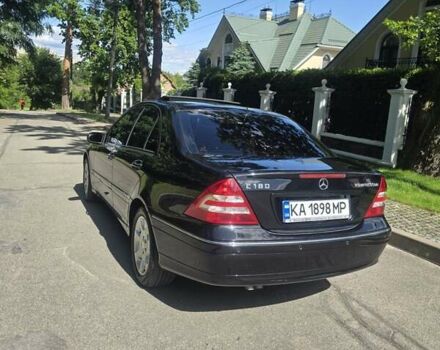 Чорний Мерседес Ц-Клас, об'ємом двигуна 1.8 л та пробігом 295 тис. км за 7700 $, фото 13 на Automoto.ua