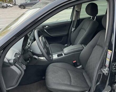 Черный Мерседес Ц-Класс, объемом двигателя 1.8 л и пробегом 381 тыс. км за 8300 $, фото 26 на Automoto.ua