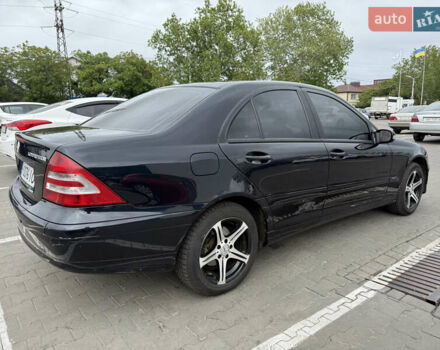 Чорний Мерседес Ц-Клас, об'ємом двигуна 1.8 л та пробігом 217 тис. км за 6800 $, фото 21 на Automoto.ua