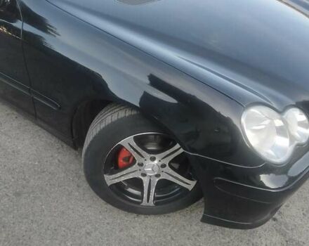 Черный Мерседес Ц-Класс, объемом двигателя 2.1 л и пробегом 275 тыс. км за 6350 $, фото 15 на Automoto.ua