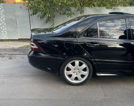 Мерседес Ц-Класс 2006 в Виннице на Automoto.ua Черный Мерседес Ц-Класс, объемом двигателя 2.5 л и пробегом 285 тыс. км за 7500 $, фото 6 на Automoto.ua