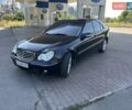 Чорний Мерседес Ц-Клас, об'ємом двигуна 2.15 л та пробігом 266 тис. км за 6500 $, фото 2 на Automoto.ua