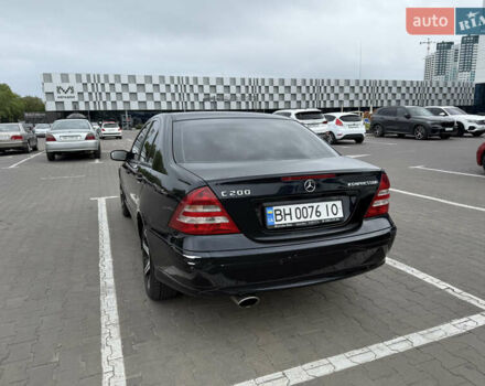 Чорний Мерседес Ц-Клас, об'ємом двигуна 1.8 л та пробігом 217 тис. км за 6800 $, фото 16 на Automoto.ua