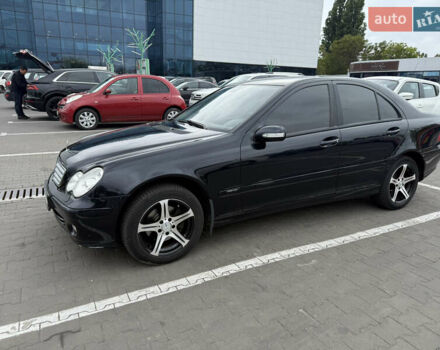 Чорний Мерседес Ц-Клас, об'ємом двигуна 1.8 л та пробігом 217 тис. км за 6800 $, фото 8 на Automoto.ua