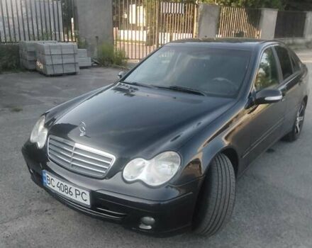 Черный Мерседес Ц-Класс, объемом двигателя 2.1 л и пробегом 275 тыс. км за 6350 $, фото 16 на Automoto.ua