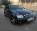 Черный Мерседес Ц-Класс, объемом двигателя 2.1 л и пробегом 275 тыс. км за 6350 $, фото 18 на Automoto.ua