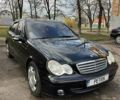 Черный Мерседес Ц-Класс, объемом двигателя 1.8 л и пробегом 220 тыс. км за 5333 $, фото 3 на Automoto.ua