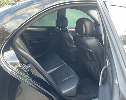 Мерседес Ц-Класс 2006 в Виннице на Automoto.ua Черный Мерседес Ц-Класс, объемом двигателя 2.5 л и пробегом 285 тыс. км за 7500 $, фото 17 на Automoto.ua