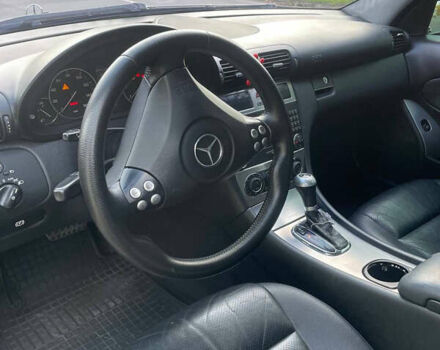 Мерседес Ц-Класс 2006 в Виннице на Automoto.ua Черный Мерседес Ц-Класс, объемом двигателя 2.5 л и пробегом 285 тыс. км за 7500 $, фото 12 на Automoto.ua