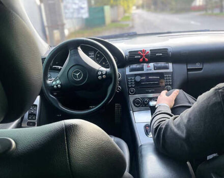 Мерседес Ц-Класс 2006 в Виннице на Automoto.ua Черный Мерседес Ц-Класс, объемом двигателя 2.5 л и пробегом 285 тыс. км за 7500 $, фото 22 на Automoto.ua