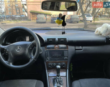 Черный Мерседес Ц-Класс, объемом двигателя 1.8 л и пробегом 220 тыс. км за 5333 $, фото 9 на Automoto.ua
