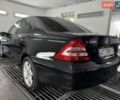 Черный Мерседес Ц-Класс, объемом двигателя 2.1 л и пробегом 260 тыс. км за 9500 $, фото 1 на Automoto.ua