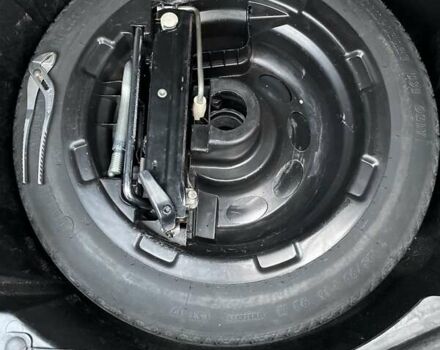 Черный Мерседес Ц-Класс, объемом двигателя 1.8 л и пробегом 381 тыс. км за 8300 $, фото 12 на Automoto.ua