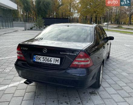 Мерседес Ц-Клас 2007 у Рівному на Automoto.ua Чорний Мерседес Ц-Клас, об'ємом двигуна 1.8 л та пробігом 197 тис. км за 6099 $, фото 9 на Automoto.ua
