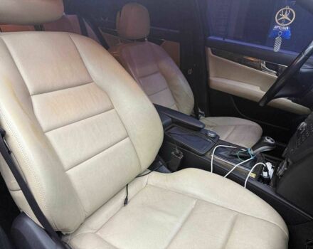 Черный Мерседес Ц-Класс, объемом двигателя 3 л и пробегом 240 тыс. км за 9800 $, фото 19 на Automoto.ua