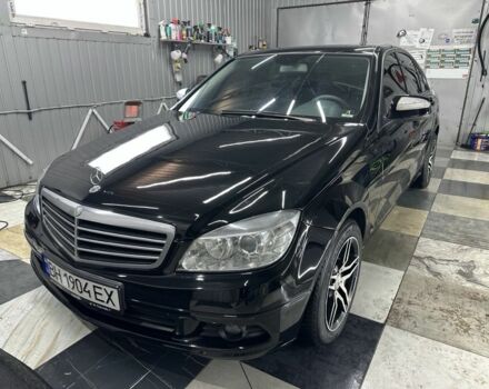 Чорний Мерседес Ц-Клас, об'ємом двигуна 1.8 л та пробігом 175 тис. км за 8500 $, фото 4 на Automoto.ua