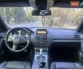 Черный Мерседес Ц-Класс, объемом двигателя 3 л и пробегом 236 тыс. км за 8900 $, фото 10 на Automoto.ua