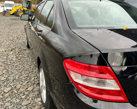 Чорний Мерседес Ц-Клас, об'ємом двигуна 2.2 л та пробігом 350 тис. км за 8900 $, фото 12 на Automoto.ua