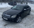 Чорний Мерседес Ц-Клас, об'ємом двигуна 2.15 л та пробігом 315 тис. км за 9700 $, фото 1 на Automoto.ua