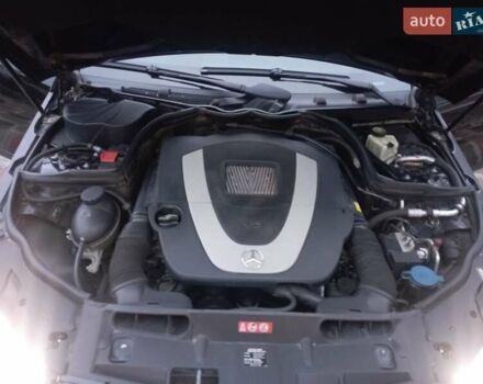 Черный Мерседес Ц-Класс, объемом двигателя 3.5 л и пробегом 158 тыс. км за 10300 $, фото 22 на Automoto.ua