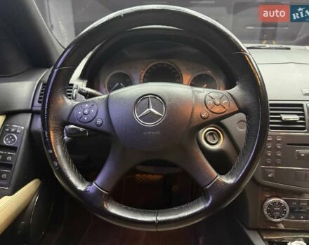 Черный Мерседес Ц-Класс, объемом двигателя 3 л и пробегом 240 тыс. км за 9800 $, фото 17 на Automoto.ua