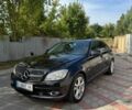 Черный Мерседес Ц-Класс, объемом двигателя 2.1 л и пробегом 400 тыс. км за 5673 $, фото 1 на Automoto.ua