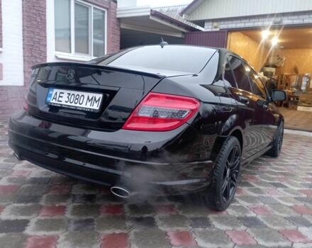 Черный Мерседес Ц-Класс, объемом двигателя 3.5 л и пробегом 158 тыс. км за 10300 $, фото 9 на Automoto.ua