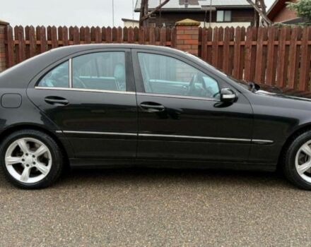 Чорний Мерседес Ц-Клас, об'ємом двигуна 2.7 л та пробігом 287 тис. км за 4111 $, фото 3 на Automoto.ua